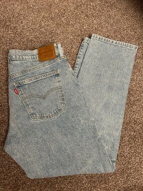 Levi's Men's Light Blue Straight Leg Jeans